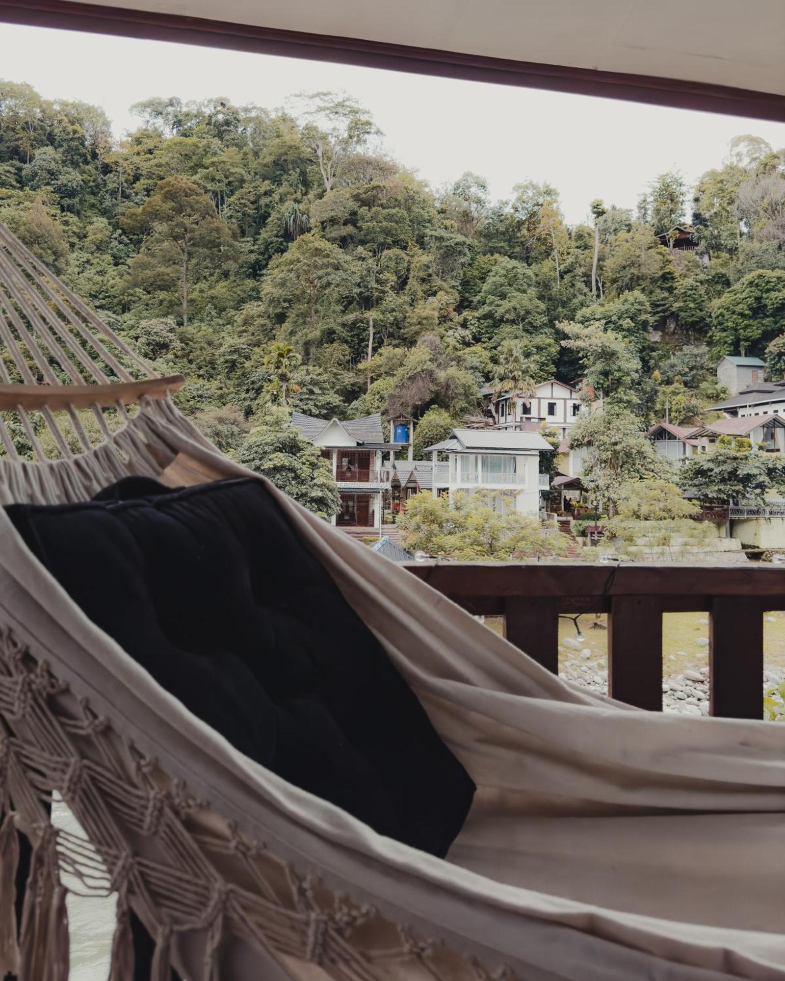 Charlys Little House Bukit Lawang Exterior foto